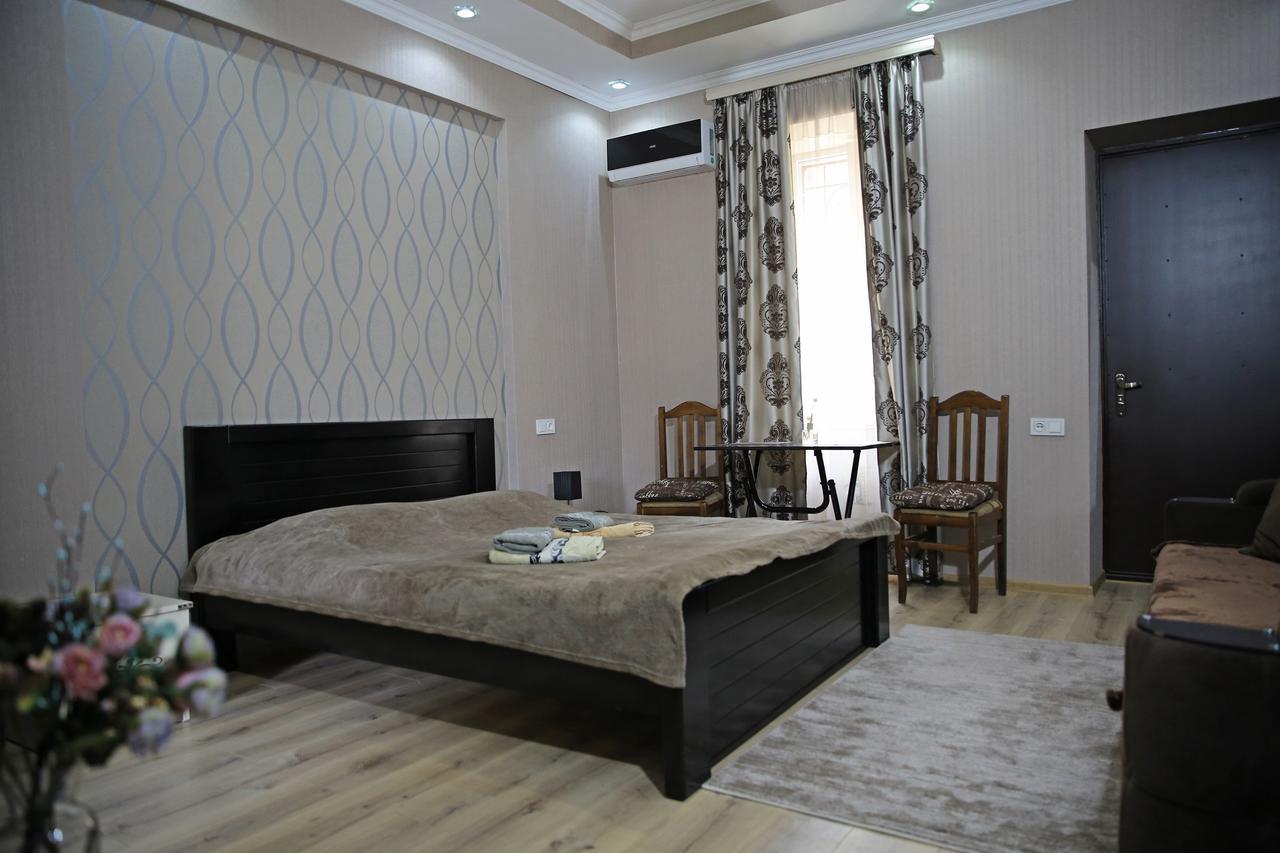 Guest House Beautiful Tbilisi On Khidistavi Street Kültér fotó